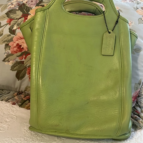 Rare coach backpack L 60D9994 – lime green, has Coach hangtag. - Picture 4 of 4